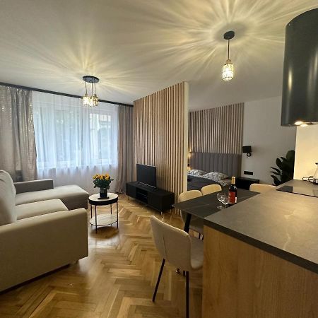 Mki Apartments - Zlota 69 Warsaw City Center Apartment Eksteriør billede
