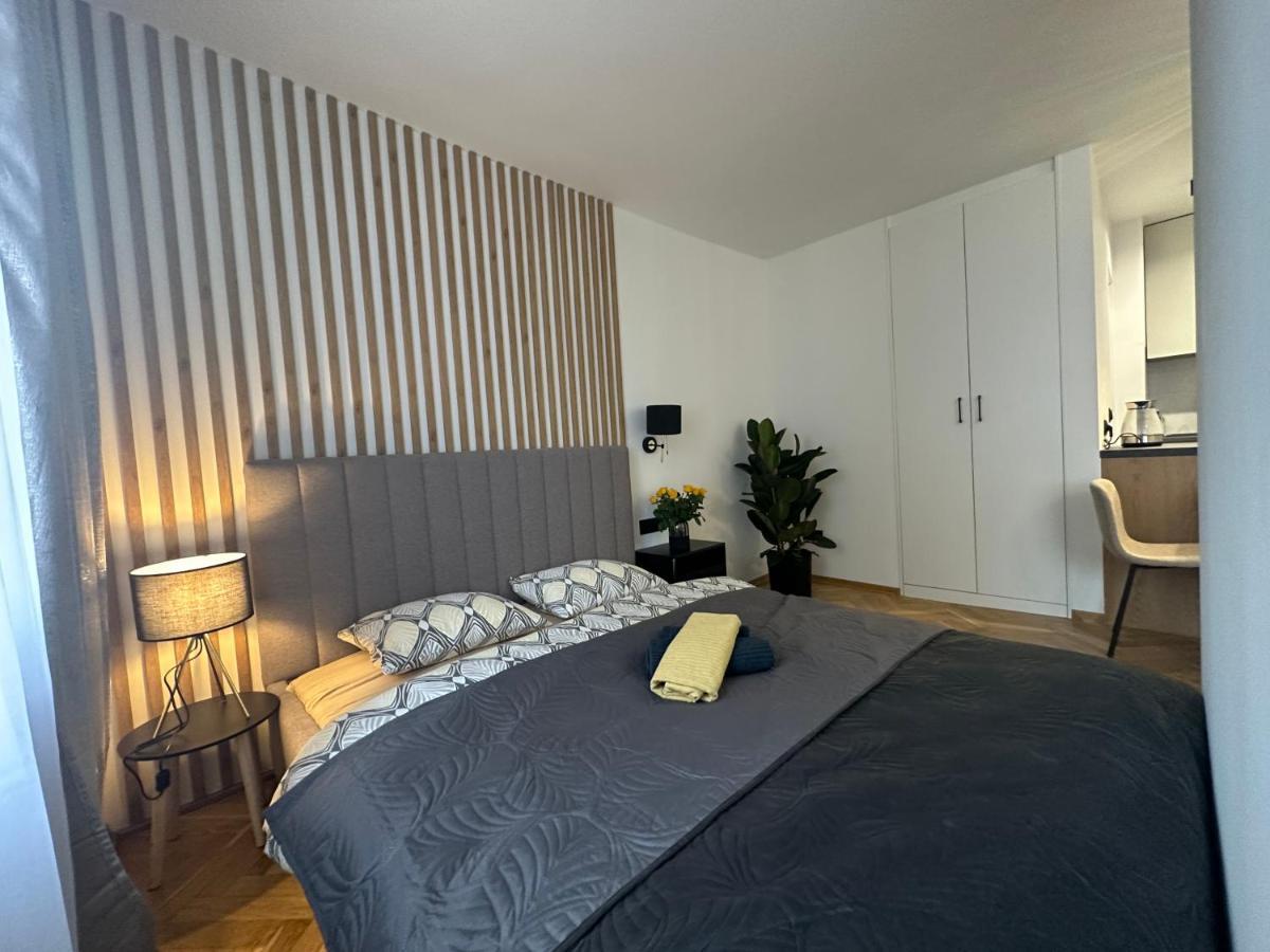 Mki Apartments - Zlota 69 Warsaw City Center Apartment Eksteriør billede