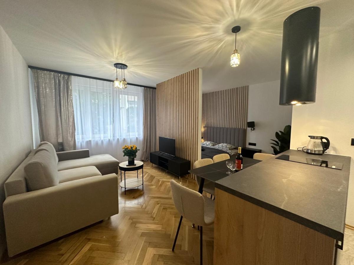 Mki Apartments - Zlota 69 Warsaw City Center Apartment Eksteriør billede